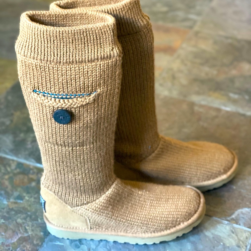 Caramel sweater UGGS